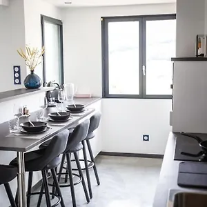 Bienvenue Dans Le Cobalt ! Appartement Cholonge